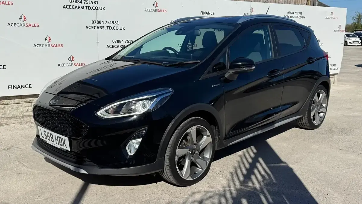 Used Ford Fiesta Active 100 HP (73 kW) 2018 Black Hatchback