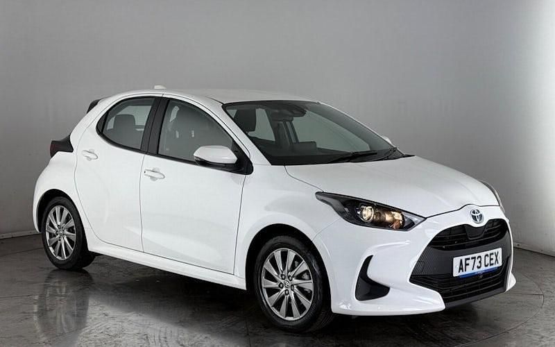 Used 2025 Toyota Yaris Hybrid Hatchback | £16,850 (Super price) - Image 1/3