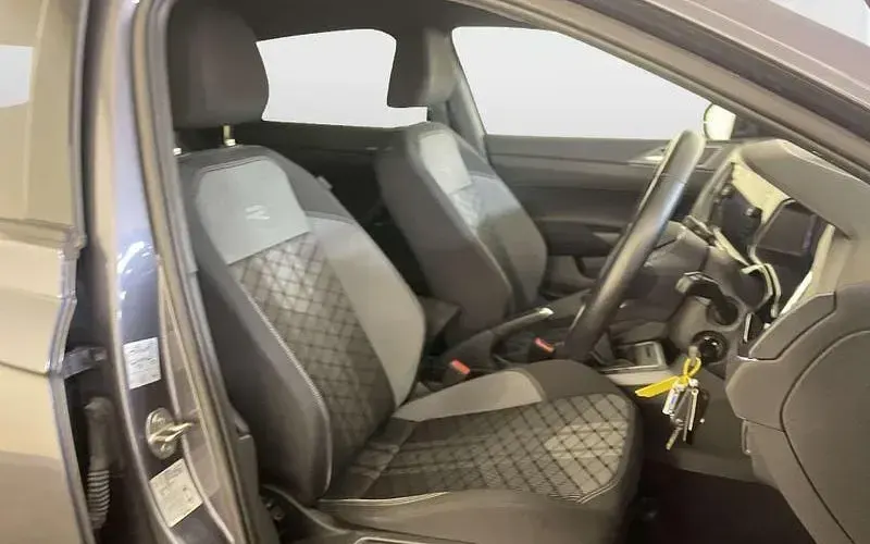 Used VW Taigo R-line 110 HP (80 kW) 2023 Grey SUV