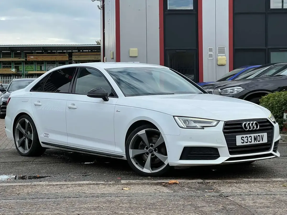Used Audi A4 Black Edition 150 HP (110 kW) 2017 White Sedan
