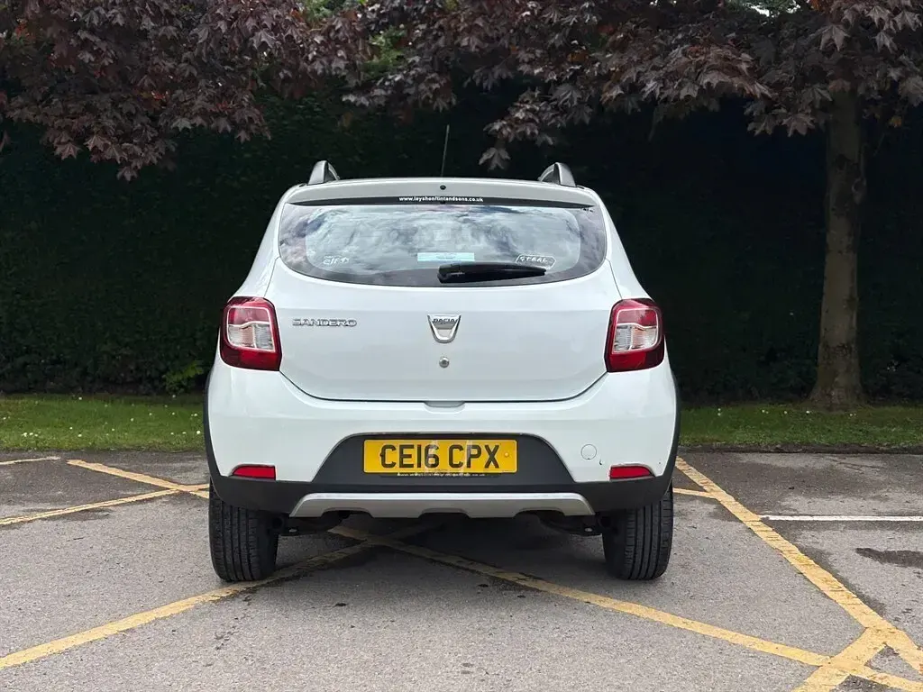 Used Dacia Sandero Ambiance 2016 White Hatchback