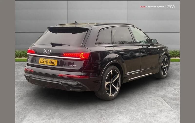 Used Audi Q7 Black Edition 228 HP (167 kW) 2020 Black SUV