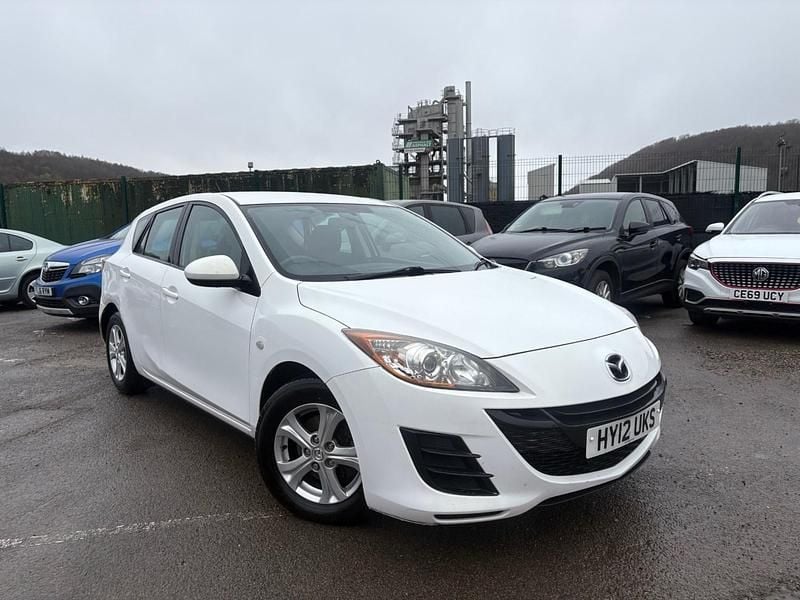 Used Mazda 3 115 HP (84 kW) 2012 White Hatchback