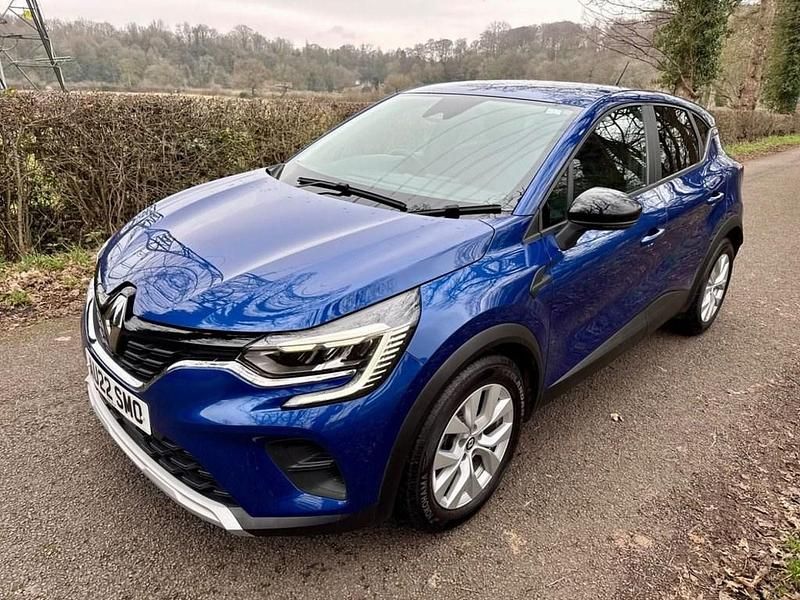 Second-hand Renault Captur Iconic 140 CP (102 kW) 2022 Albastru SUV