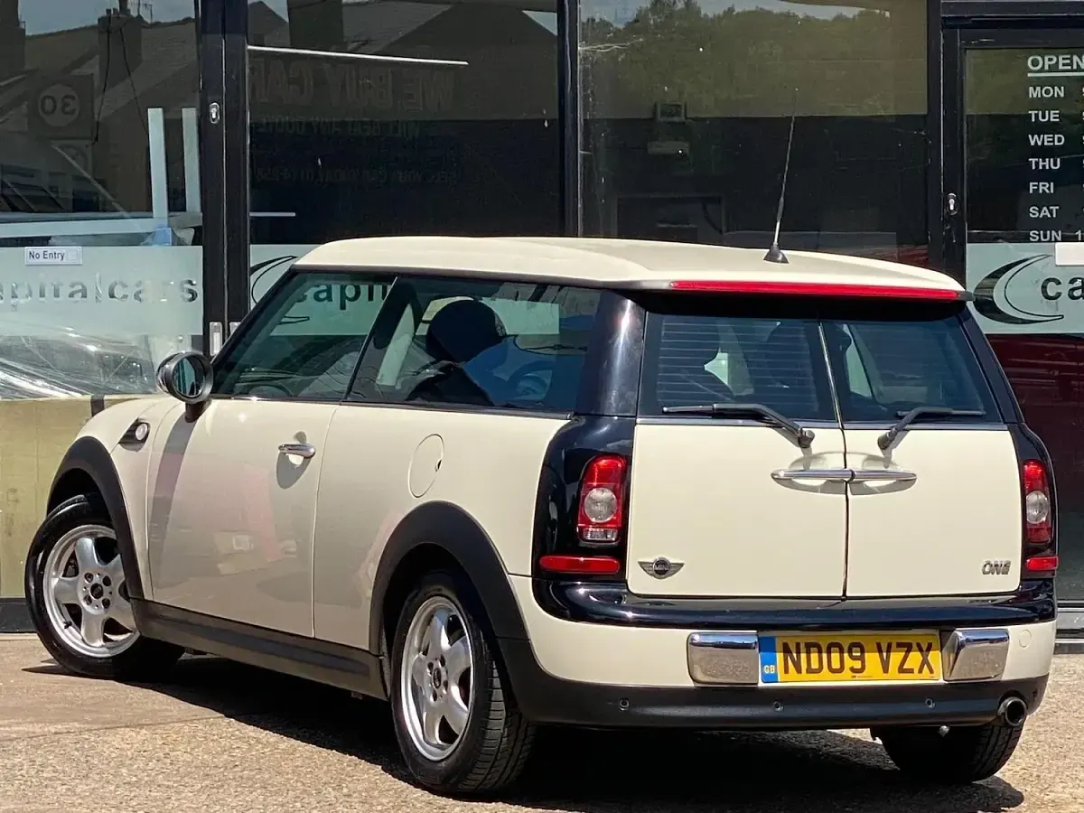Used Mini One Clubman 2009 White Estate