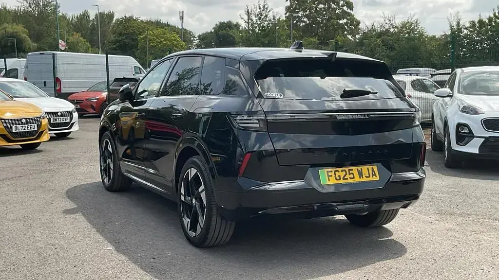 Used Vauxhall Grandland Ultimate 154 kW (210 HP) 2025 Black SUV