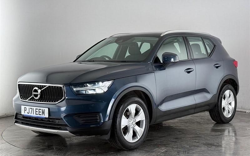 Used Volvo XC40 Momentum 163 HP (119 kW) 2021 Blue SUV