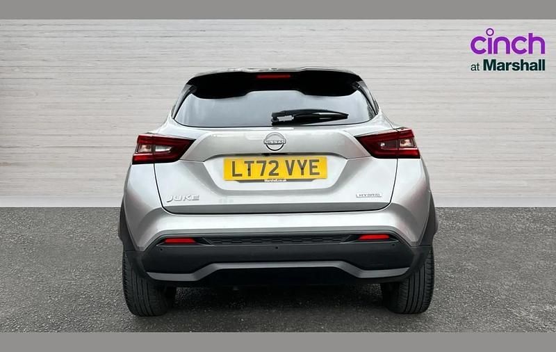 Used Nissan Juke N-Connecta 140 HP (102 kW) 2022 Silver SUV