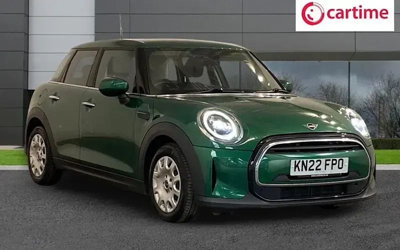 Used Mini ONE Classic 102 HP (75 kW) 2022 Hatchback