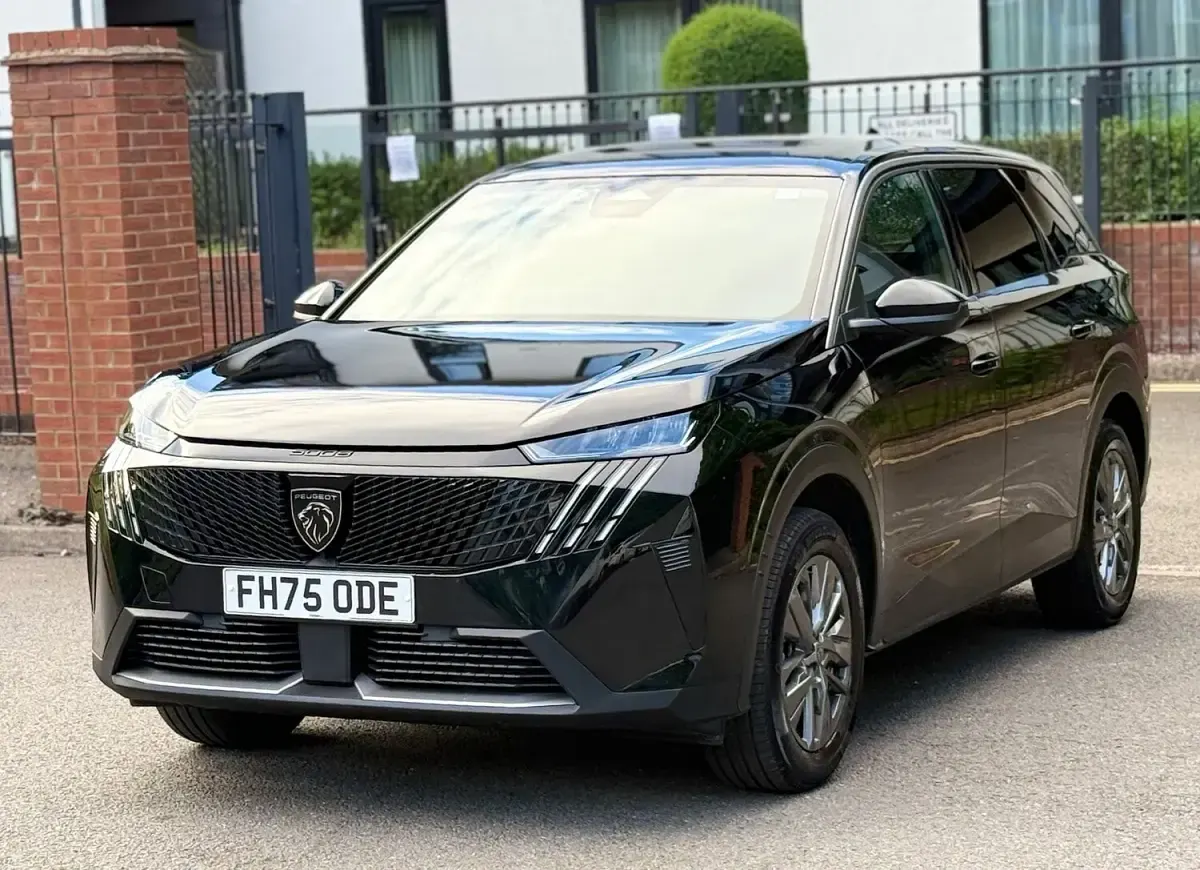 Used Peugeot 5008 Allure 145 HP (106 kW) 2026 Black SUV