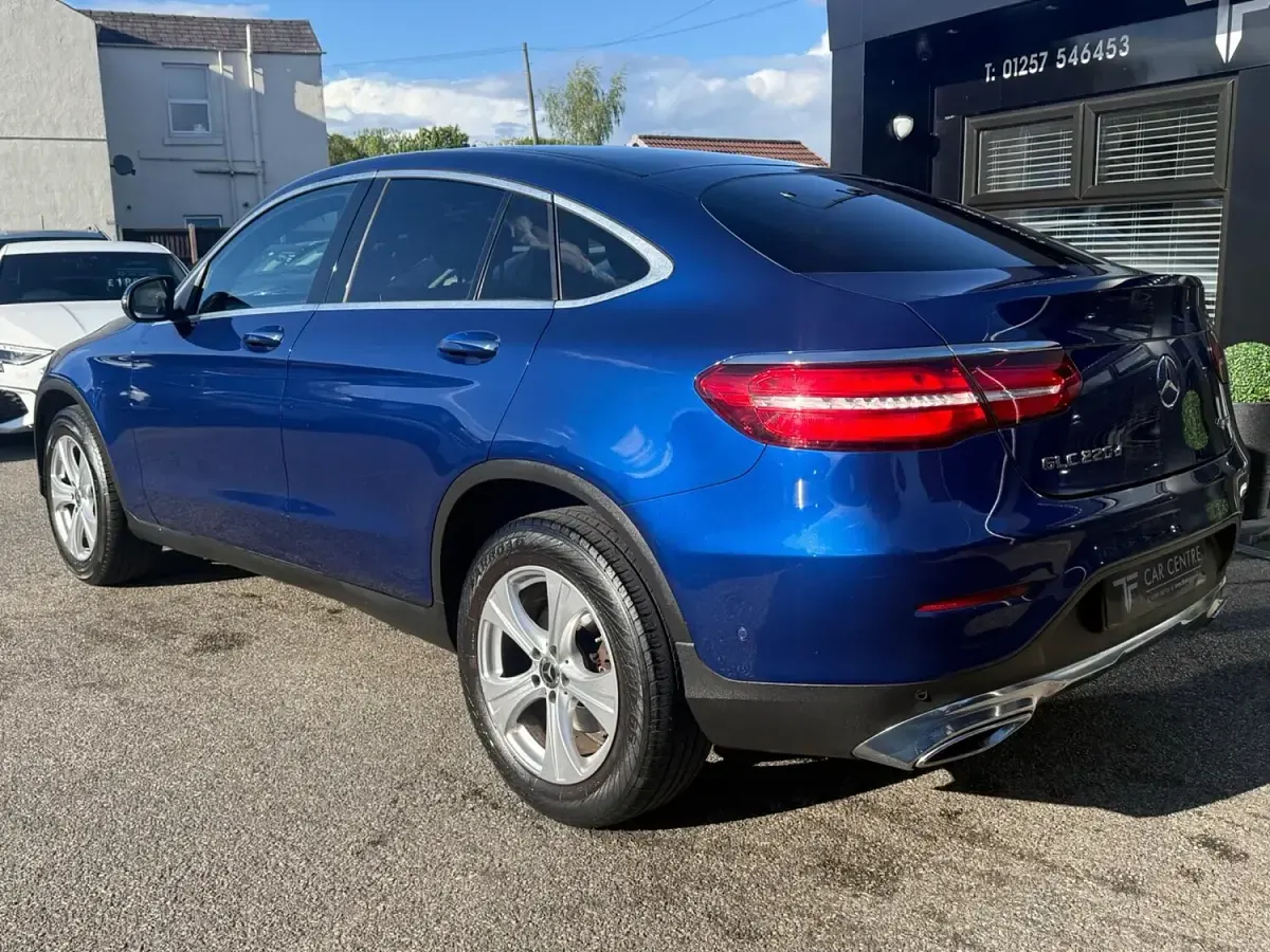 Used Mercedes GLC220 Premium 167 HP (122 kW) 2019 Blue SUV