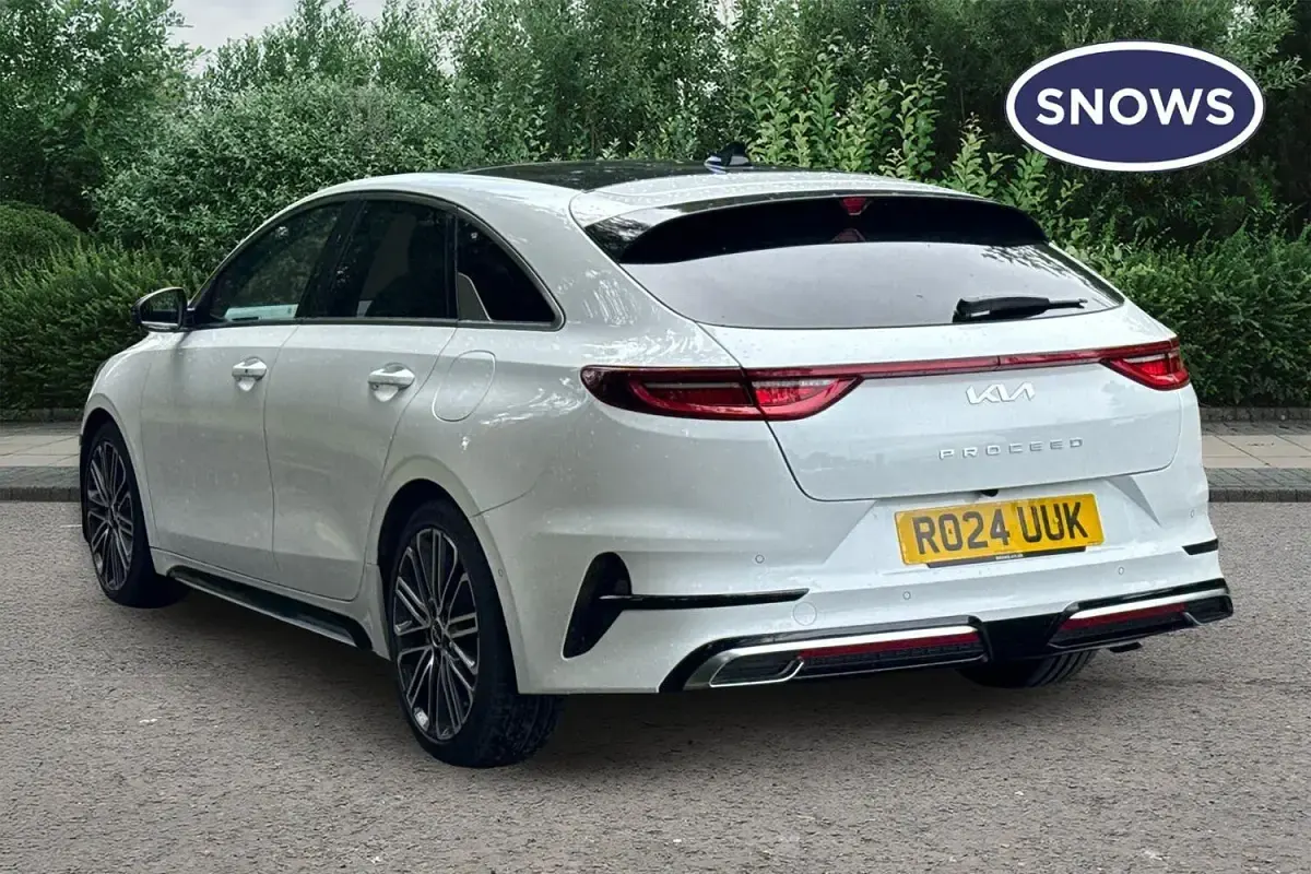 Used Kia ProCeed GT-Line S 157 HP (115 kW) 2024 White Estate