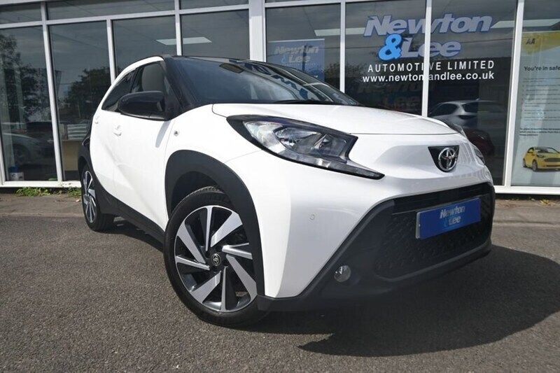 White Used 2023 Toyota Aygo Hatchback | £13,500 (Fair price) - Image 1/1