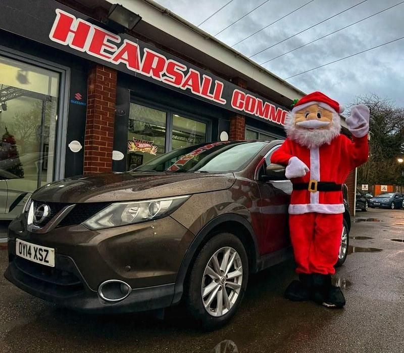 Beige Used 2014 Nissan Qashqai Acenta Premium SUV | £4,750 (Fair price) - Image 1/4