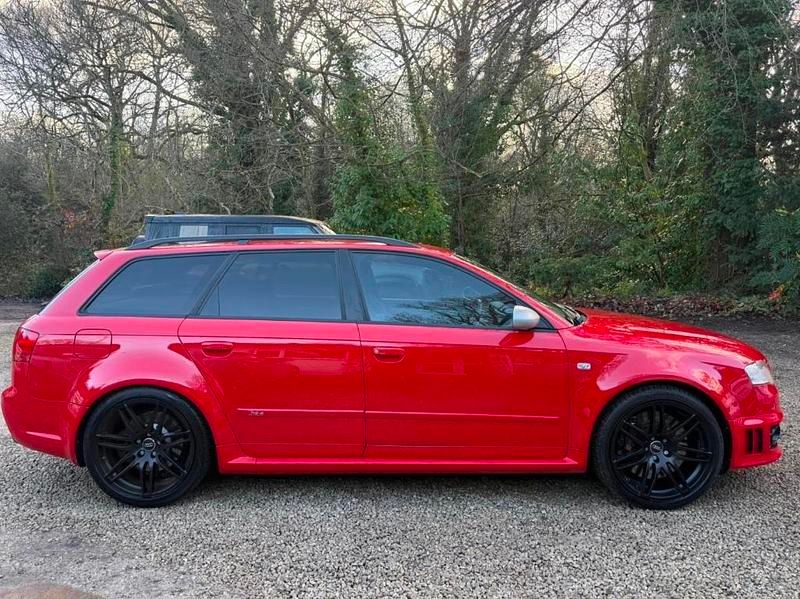 Used Audi RS4 Sport 420 HP (308 kW) 2007 Red Estate