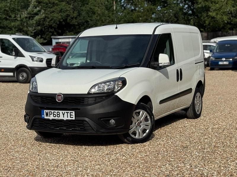 White Used 2018 Fiat Doblò MPV | £6,444 (Fair price) - Image 1/3
