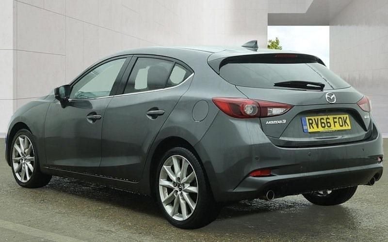 Used Mazda 3 Inclusive 120 HP (88 kW) 2016 Hatchback