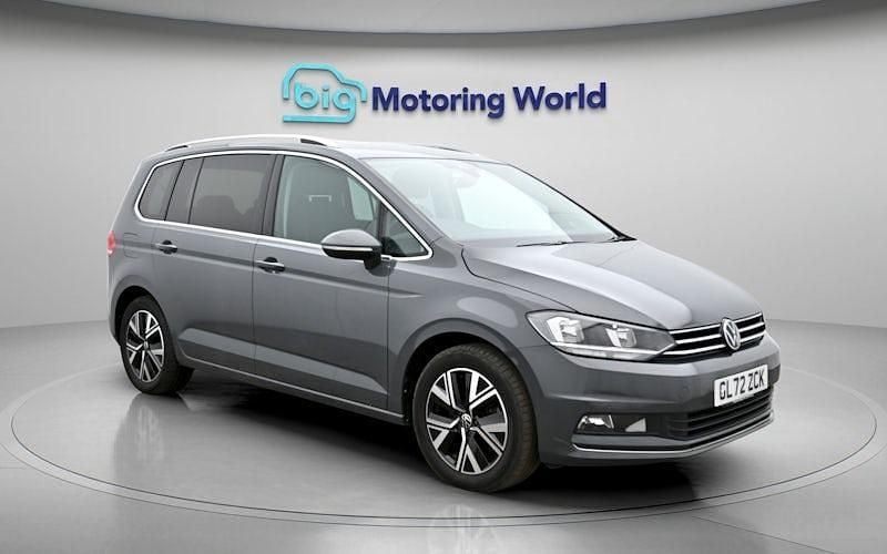 Used VW Touran SEL 150 HP (110 kW) 2025 MPV