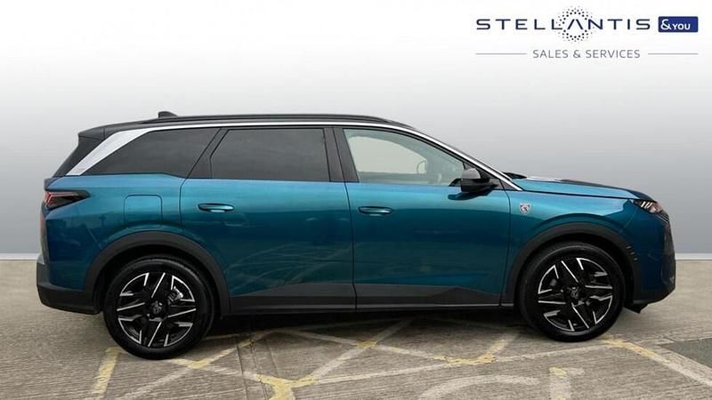Used Peugeot 5008 GT 134 HP (98 kW) 2025 Blue SUV
