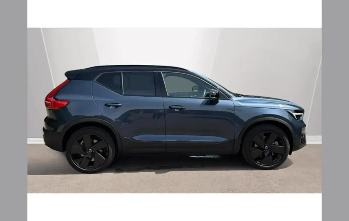 Used Volvo EX40 Plus 185 kW (252 HP) 2026 Blue SUV