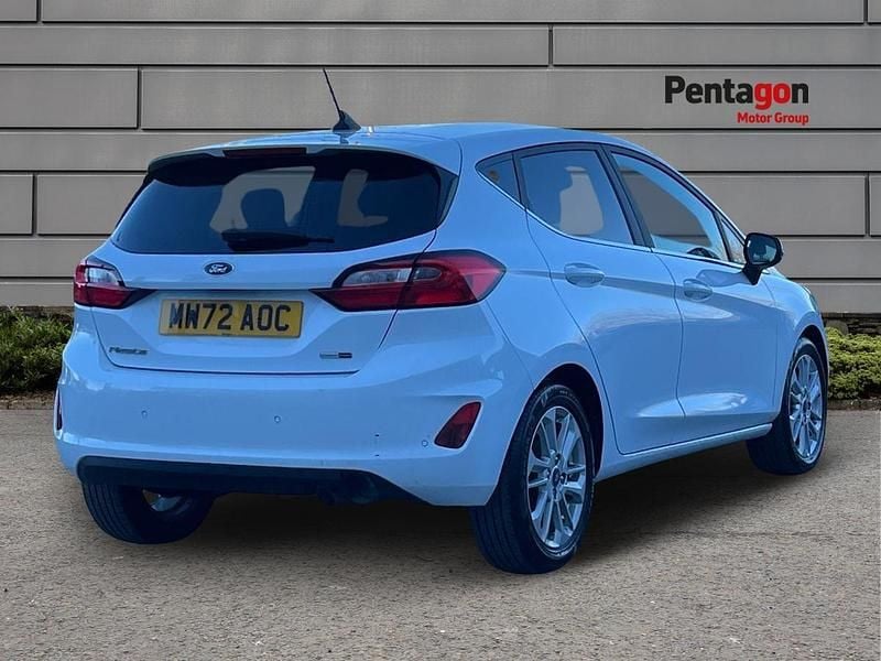 Used Ford Fiesta Titanium 123 HP (90 kW) 2023 White Hatchback