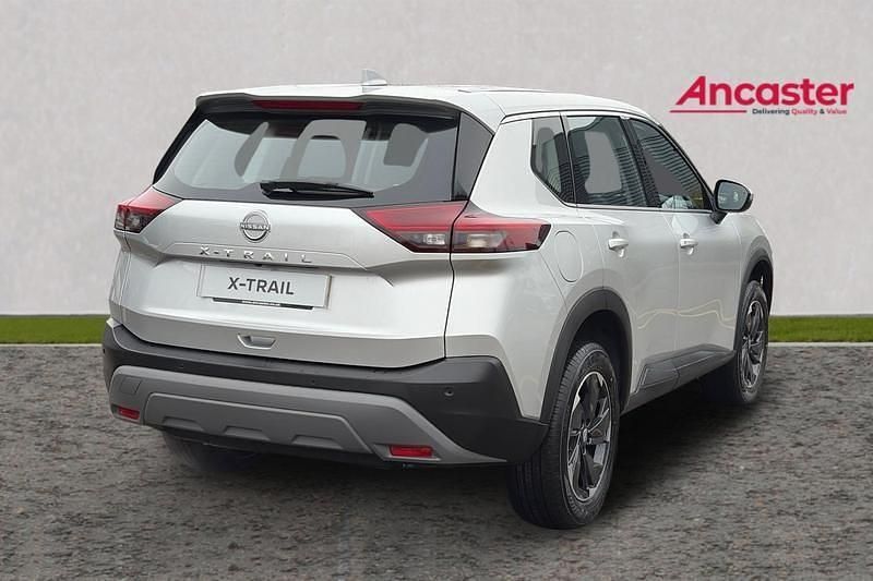 New Nissan X-Trail Acenta Premium 2025 Brilliant silver SUV