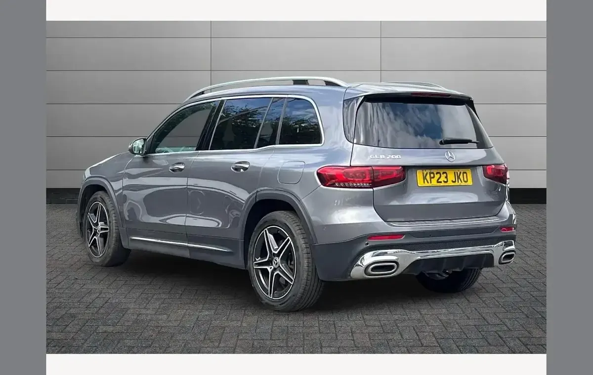 Used Mercedes GLB200 Executive 161 HP (118 kW) 2023 Grey SUV