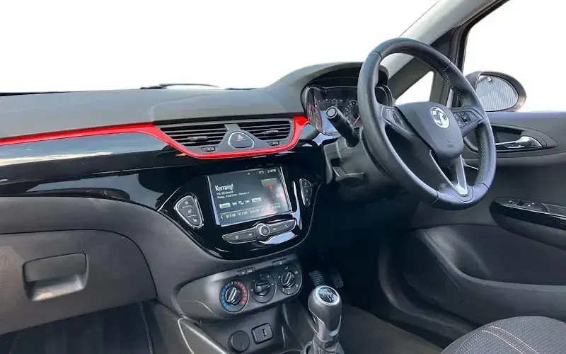 Used Vauxhall Corsa 75 HP (55 kW) 2019 White Hatchback