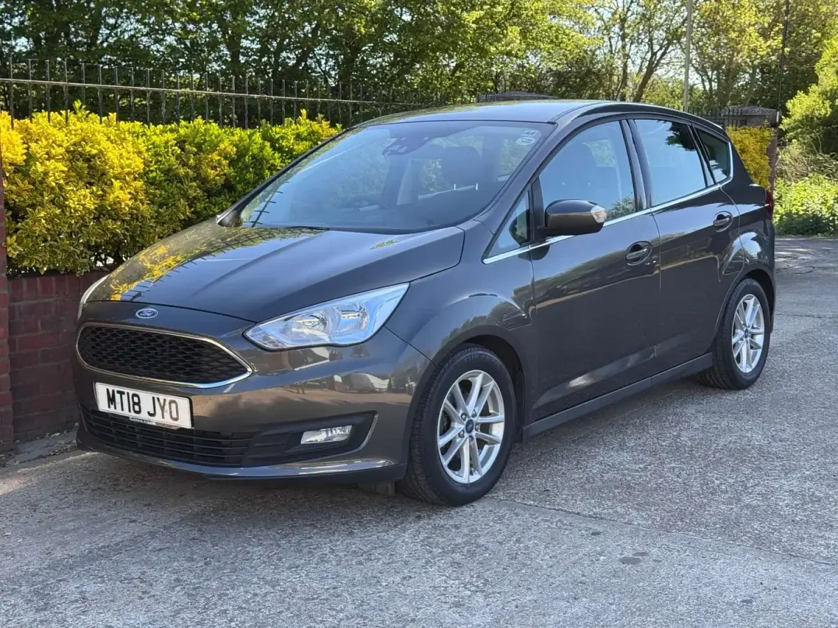 Usado Ford C-MAX Zetec 125 HP (91 kW) 2018 Cinzento Monovolume