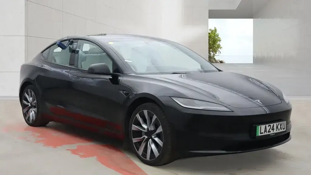 Usado Tesla Model 3 Long Range AWD 366 kW (498 HP) 2024 Preto Sedan