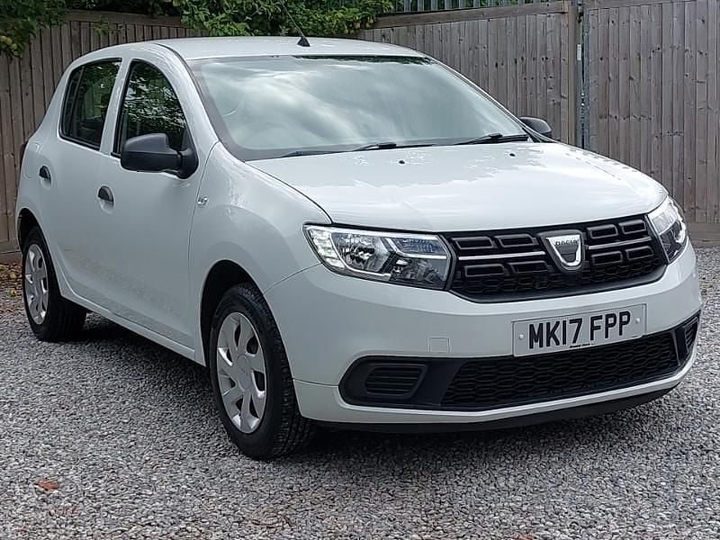 White Used 2017 Dacia Sandero Ambiance Hatchback | £5,298 (Fair price) - Image 1/4