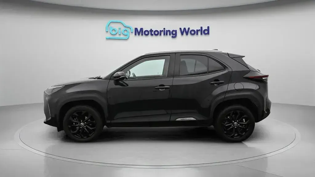 Used Toyota Yaris Cross Design 116 HP (85 kW) 2021 Black SUV