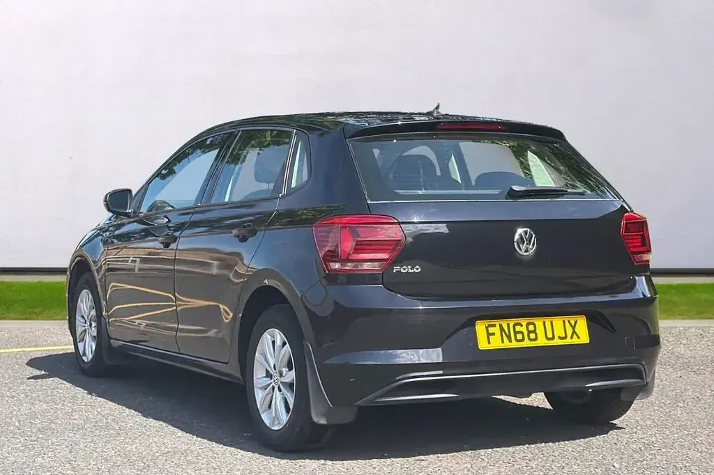 Used VW Polo SE 65 HP (47 kW) 2018 Black Hatchback