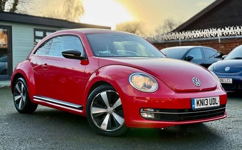 Used VW Beetle Sport 140 HP (102 kW) 2013 Red Hatchback