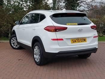 Used Hyundai Tucson SE 132 HP (97 kW) 2020 White SUV