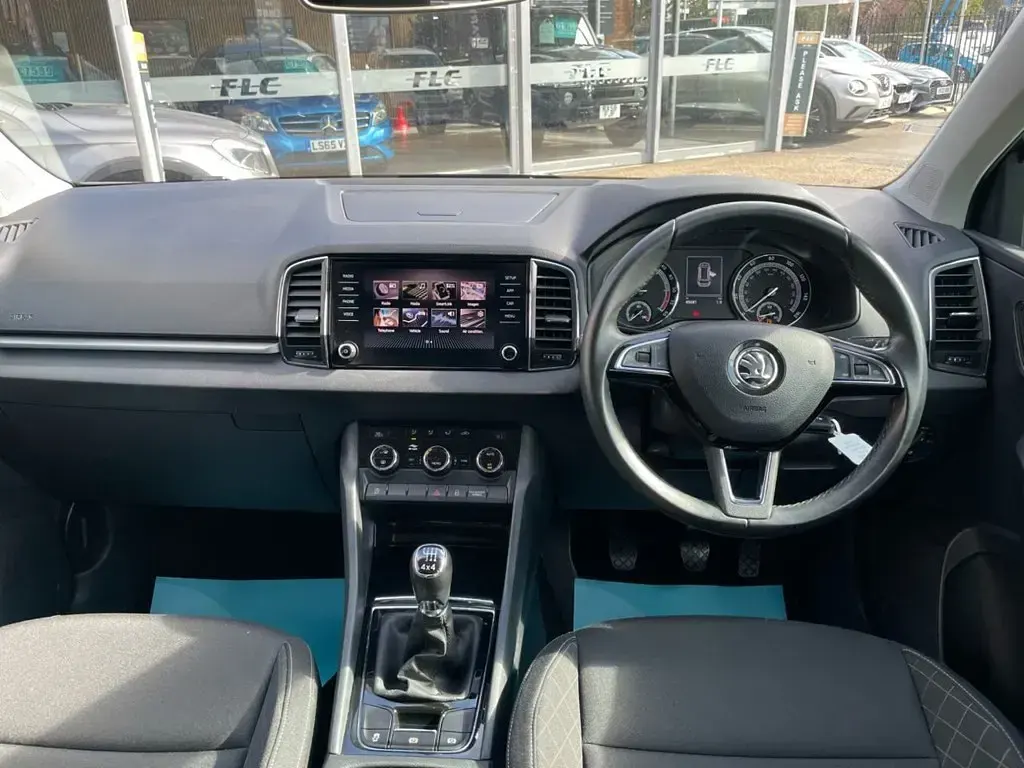 Używany Skoda Karoq SE 150 KM (110 kW) 2019 Niebieski SUV