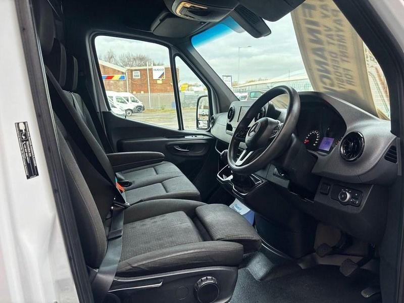 Used Mercedes Sprinter Premium 150 HP (110 kW) 2023 White Van