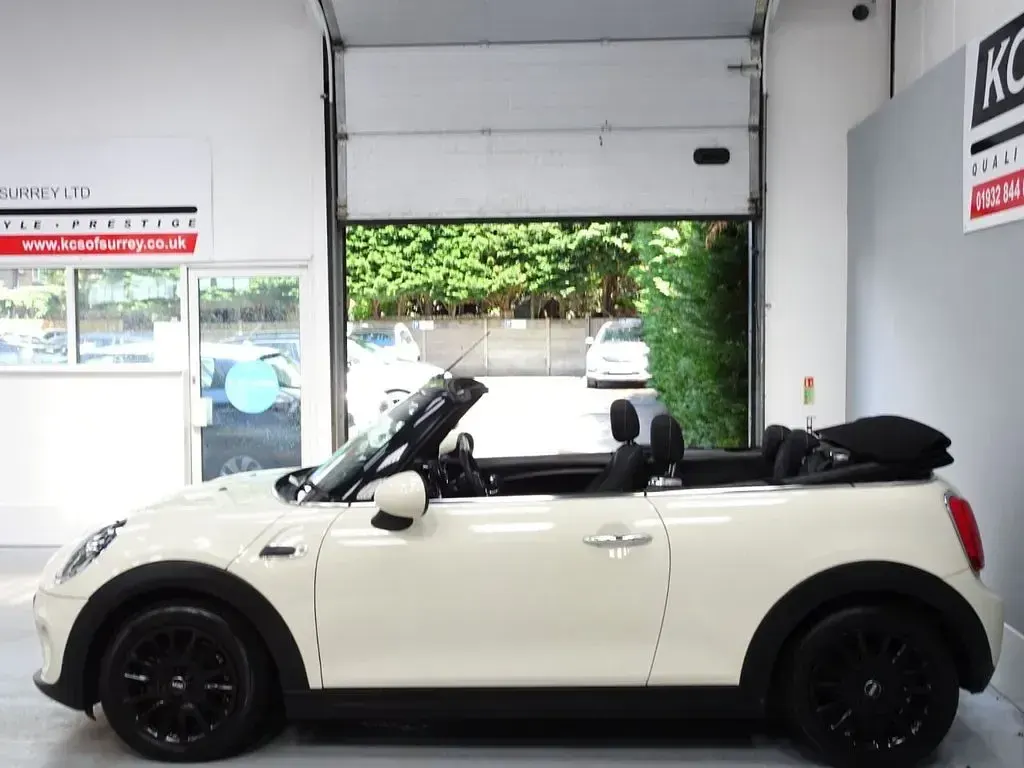 Used Mini Cooper Cabriolet 136 HP (100 kW) 2019 White Cabriolet