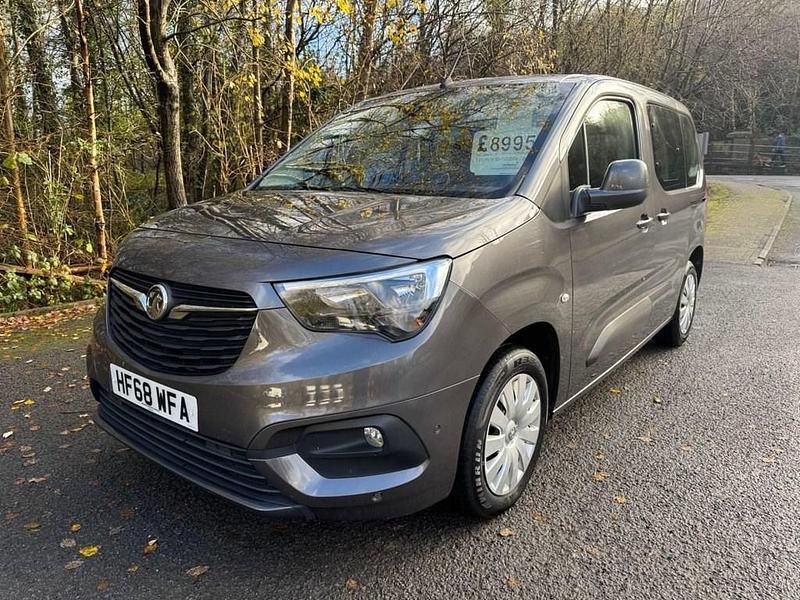 Used Vauxhall Combo S 100 HP (73 kW) 2018 Grey MPV