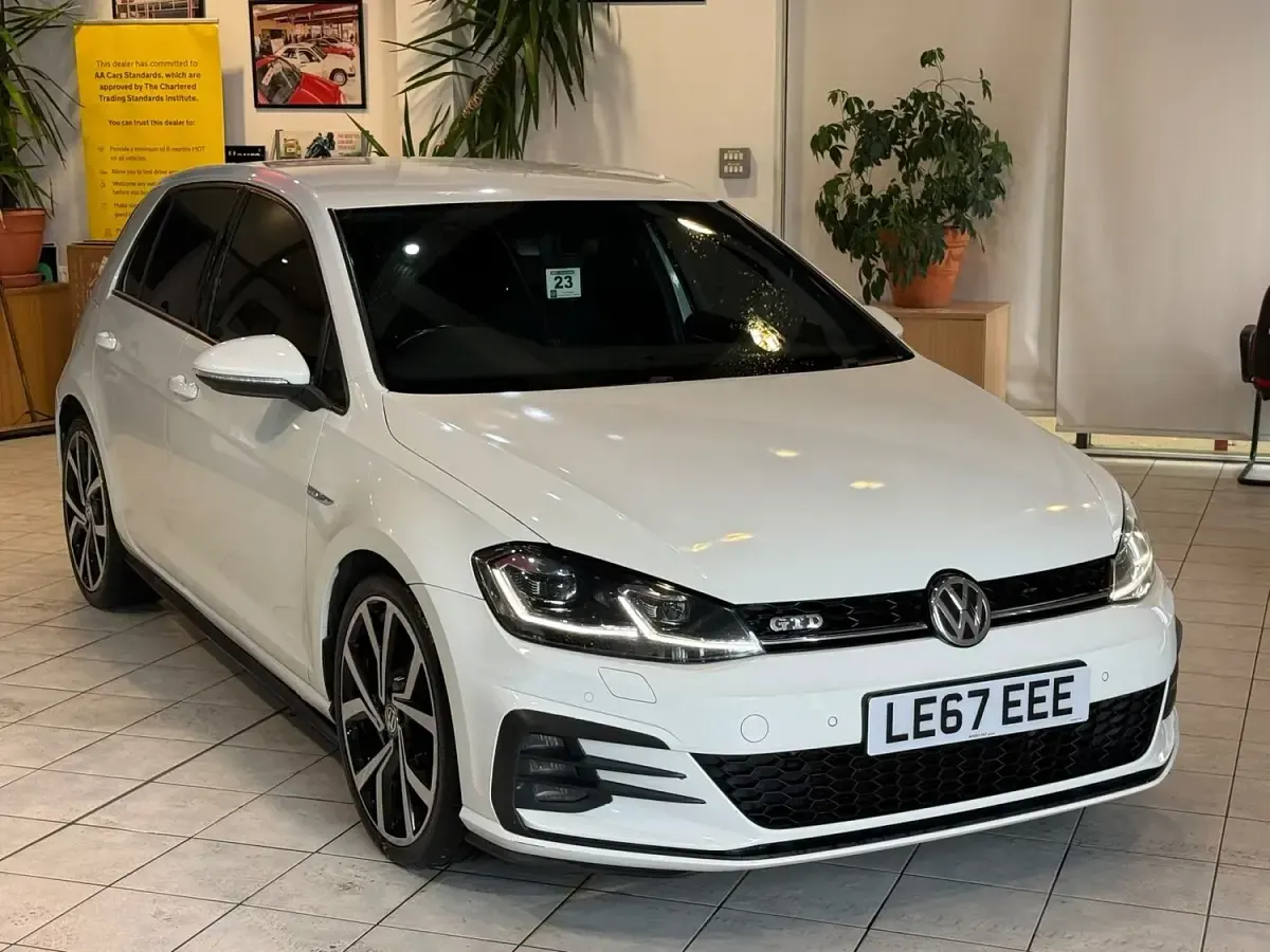 Used VW Golf VII GTD 2018 White Hatchback