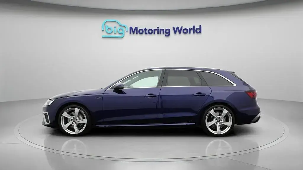 Used Audi A4 S-Line 204 HP (150 kW) 2024 Blue Estate