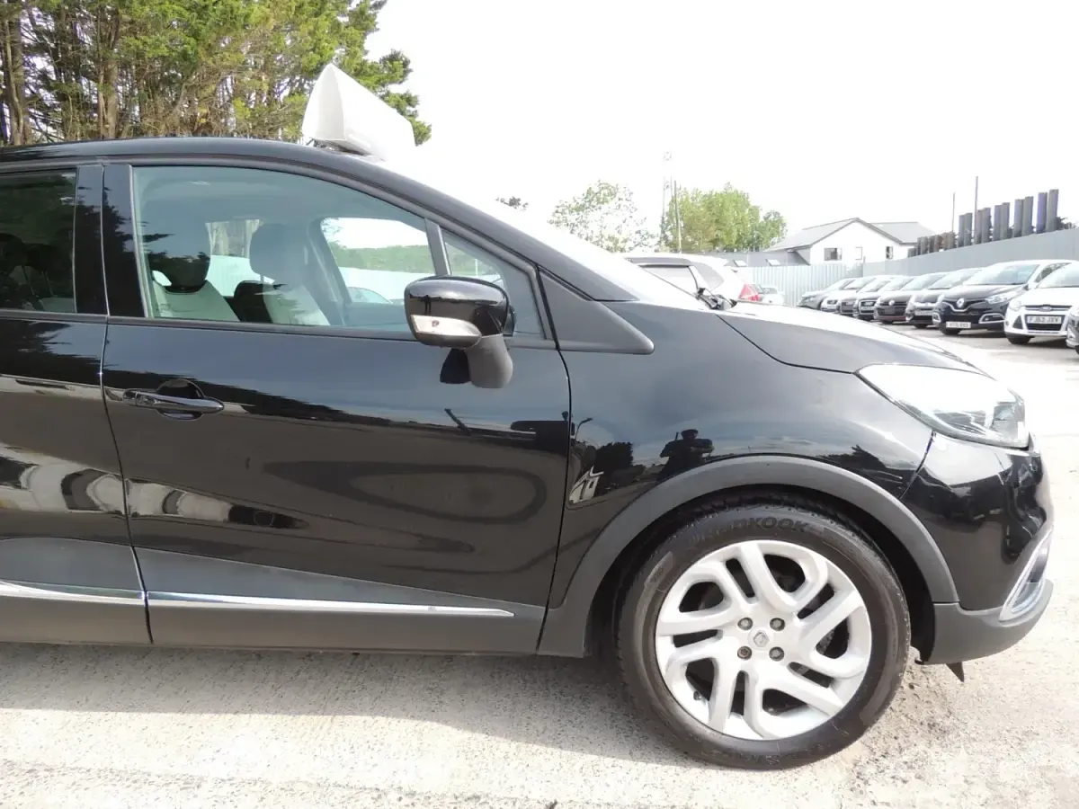 Używany Renault Captur Dynamique 90 KM (66 kW) 2013 Czarny SUV