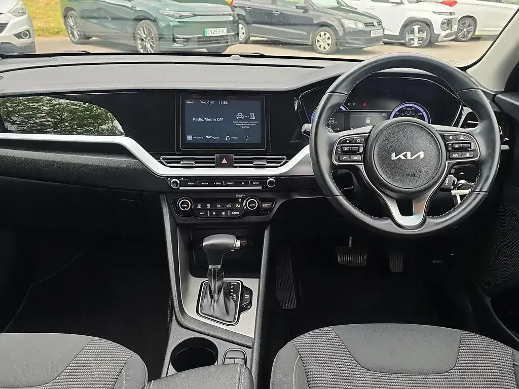 Used Kia Niro 139 HP (102 kW) 2022 Blue SUV