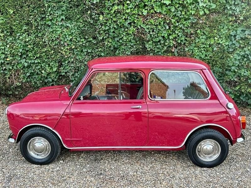 Used Morris Minor 1961 Red Sedan