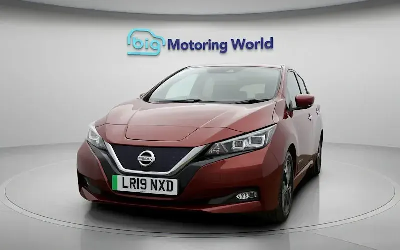 Second-hand Nissan Leaf Tekna 110 kW (150 CP) 2022 Hatchback