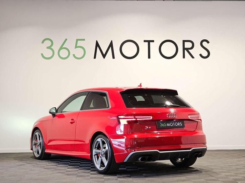 Begagnad Audi S3 Sportback Design 310 HK (228 kW) 2017 Röd Halvkombi
