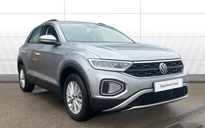 Used VW T-Roc Life 150 HP (110 kW) 2024 Silver SUV