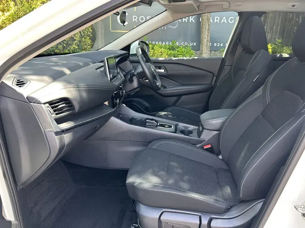Used Nissan Qashqai Acenta Premium 190 HP (139 kW) 2023 White SUV