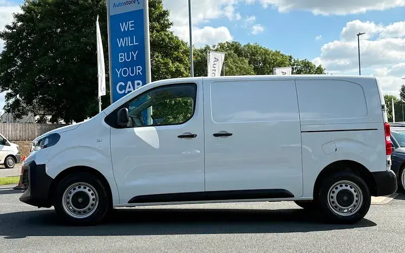 Used Peugeot Expert 120 HP (88 kW) 2025 Van