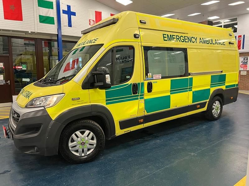 Used Fiat Ducato 180 HP (132 kW) 2017 Yellow Van